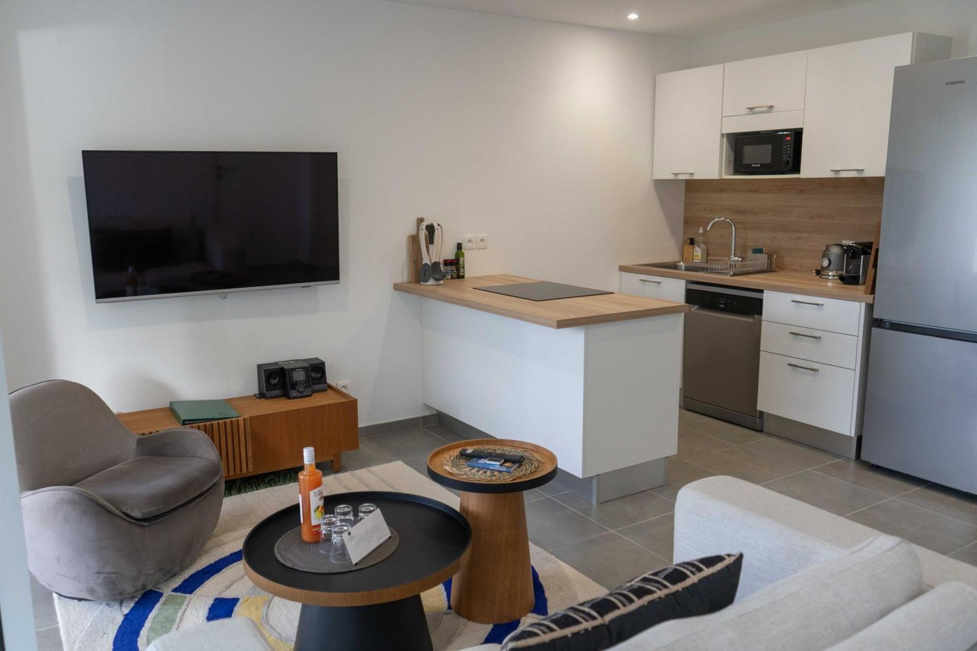 Le Domaine De L'Anse Mitan Aparthotel Les Trois-Ilets Exteriör bild